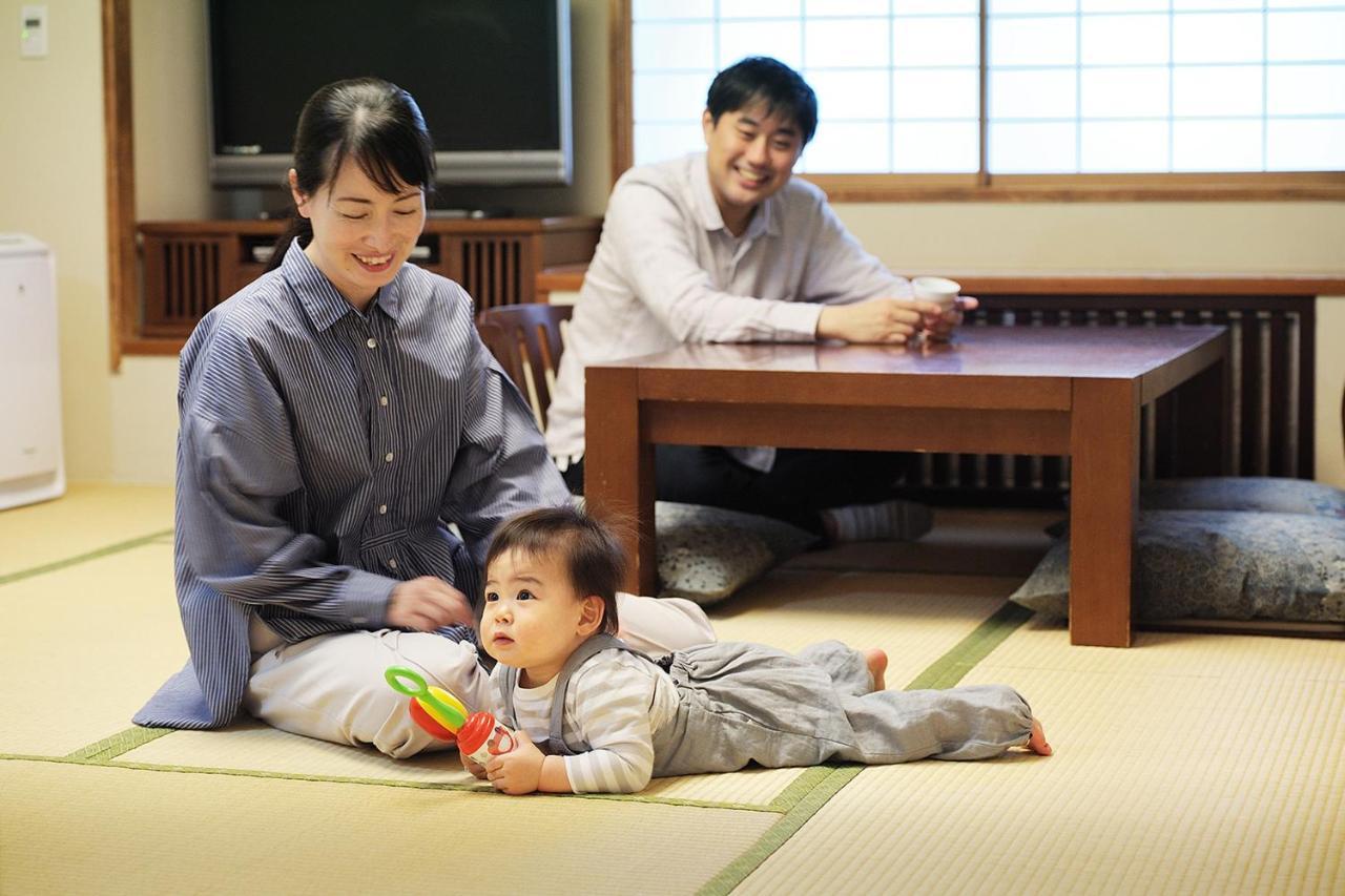 Hotel Okura Tokyo Bay Urayasu Εξωτερικό φωτογραφία A Japanese family