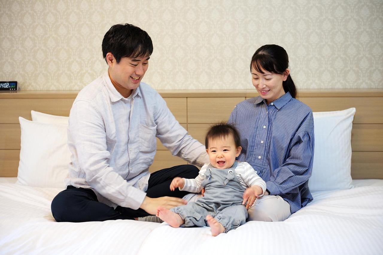 Hotel Okura Tokyo Bay Urayasu Εξωτερικό φωτογραφία A Japanese family