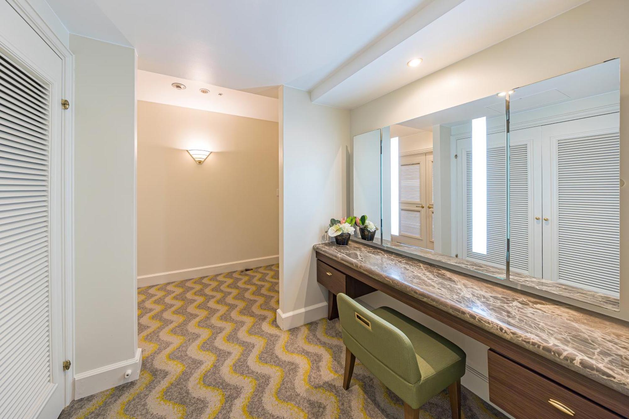 Hotel Okura Tokyo Bay Urayasu Εξωτερικό φωτογραφία Dressing room