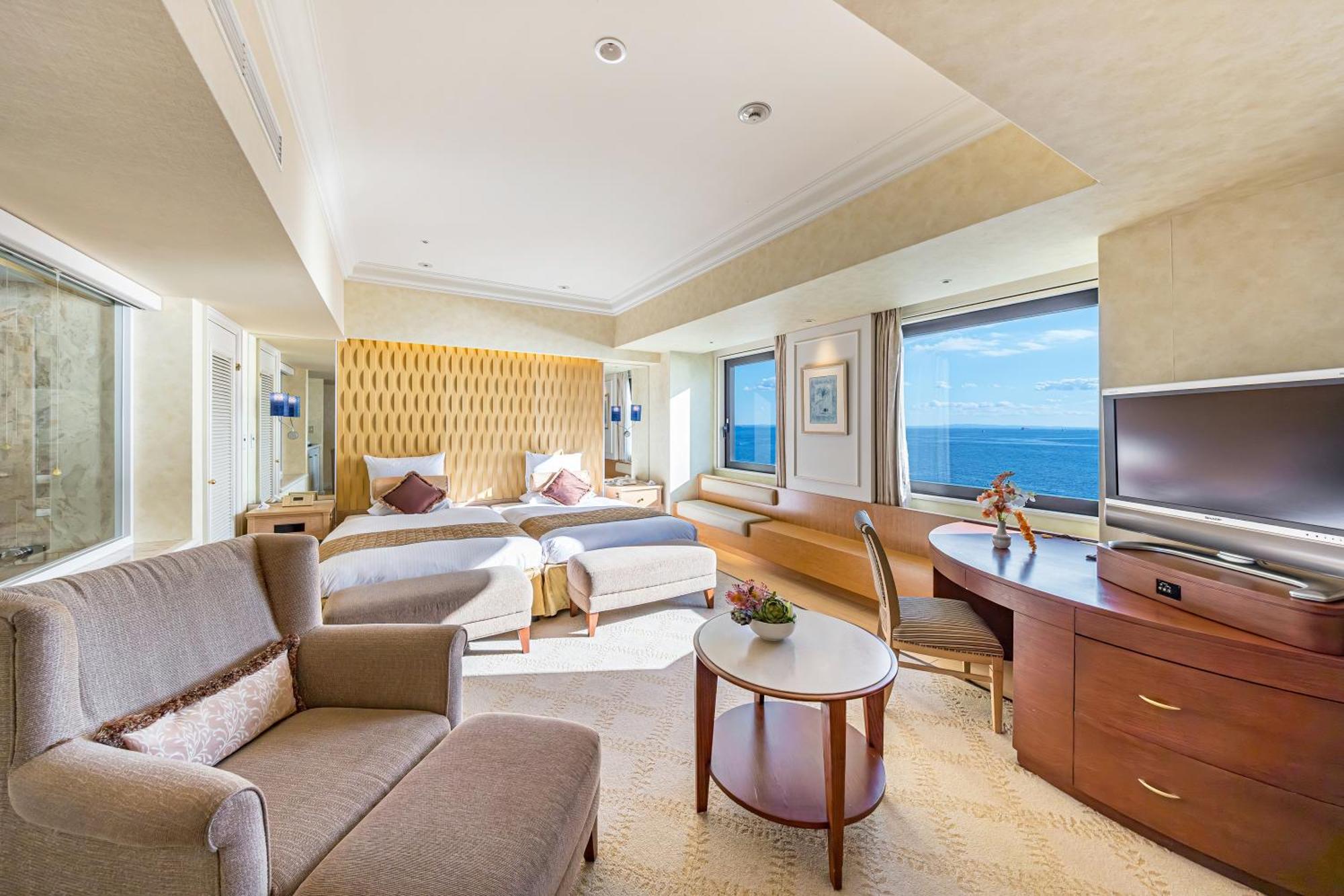 Hotel Okura Tokyo Bay Urayasu Εξωτερικό φωτογραφία A suite at the hotel