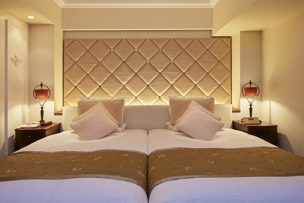 Hotel Okura Tokyo Bay Urayasu Εξωτερικό φωτογραφία A bedroom at the hotel