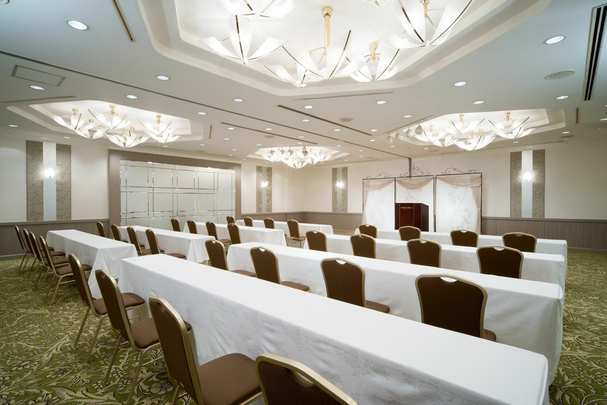 Hotel Okura Tokyo Bay Urayasu Εξωτερικό φωτογραφία A typical meeting room